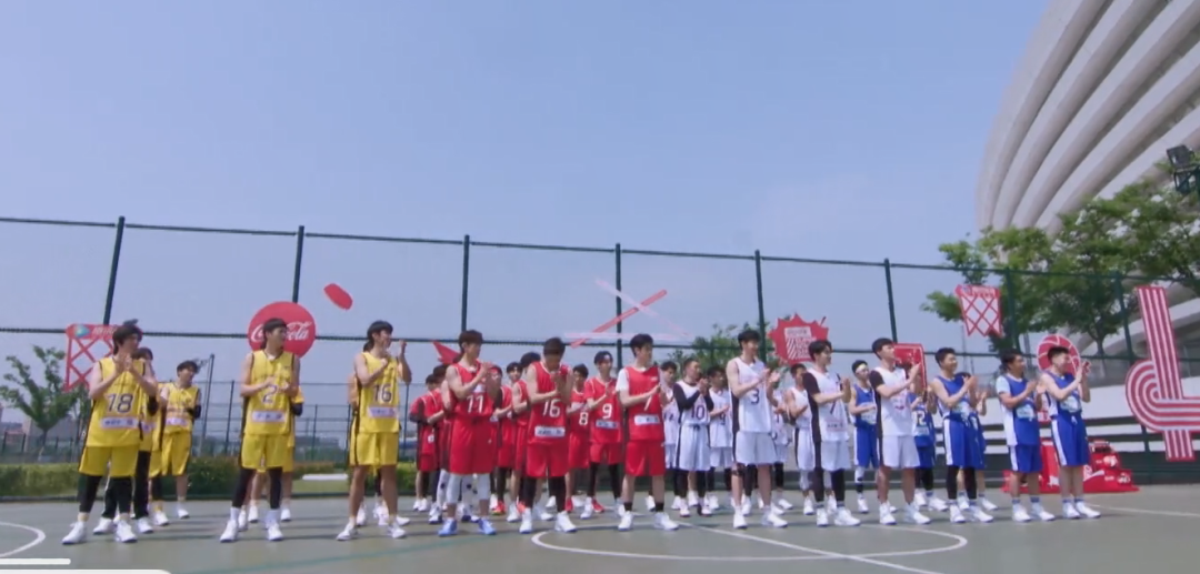 篮球规则详细_篮球规则为什么不一样_篮球规则知乎