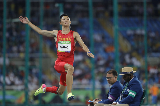 游泳4×200米回放_4×200米游泳_游泳100米比赛技巧图片