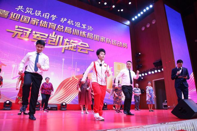 世界举重冠军中国有谁_举重冠军世界中国有几位_中国举重世界冠军有谁