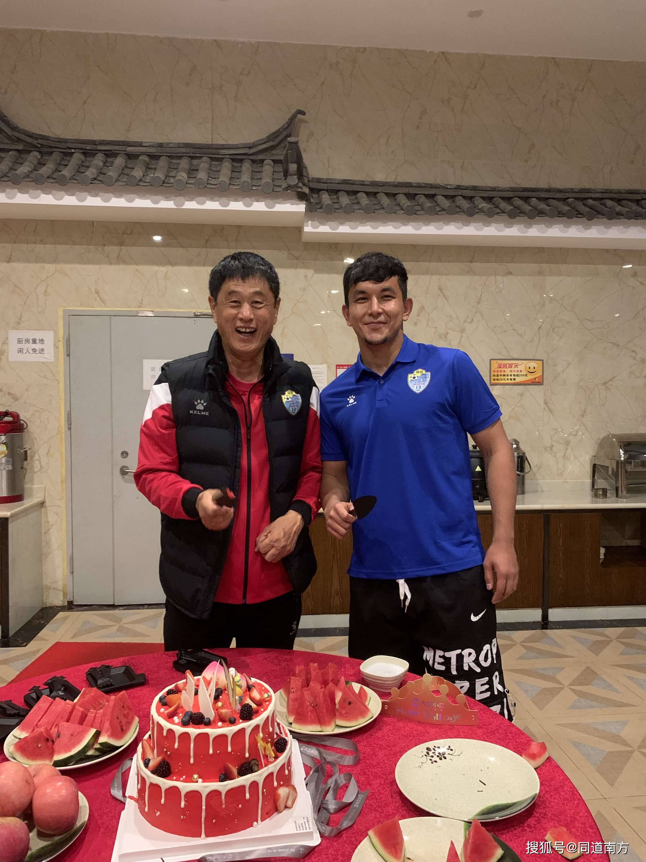 足球守门员最厉害的_历史上中国足球有没有最佳守门员_足球守门员名将